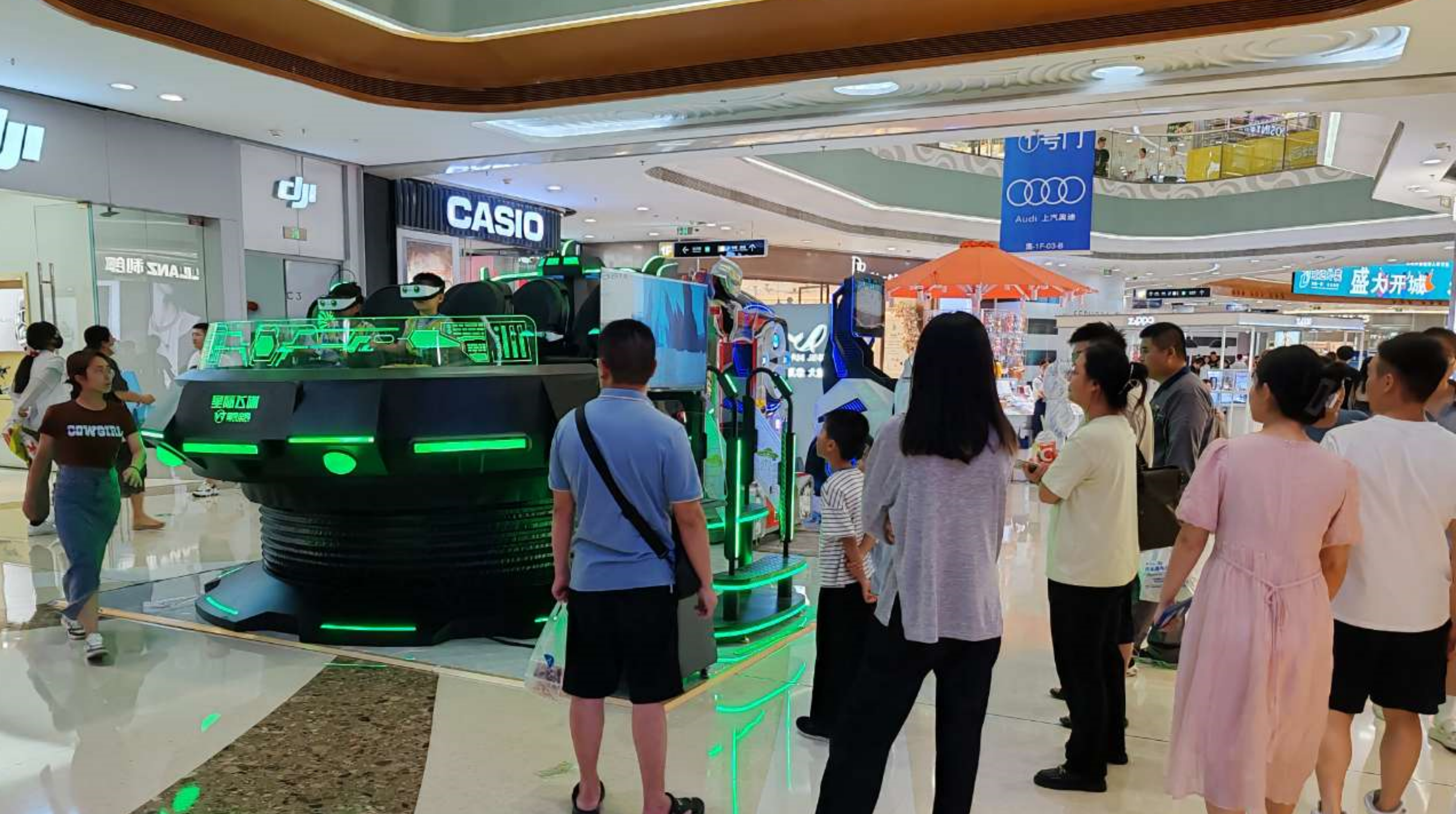 VR体验馆投资与设备选型指南：VR星际空间引领行业新趋势