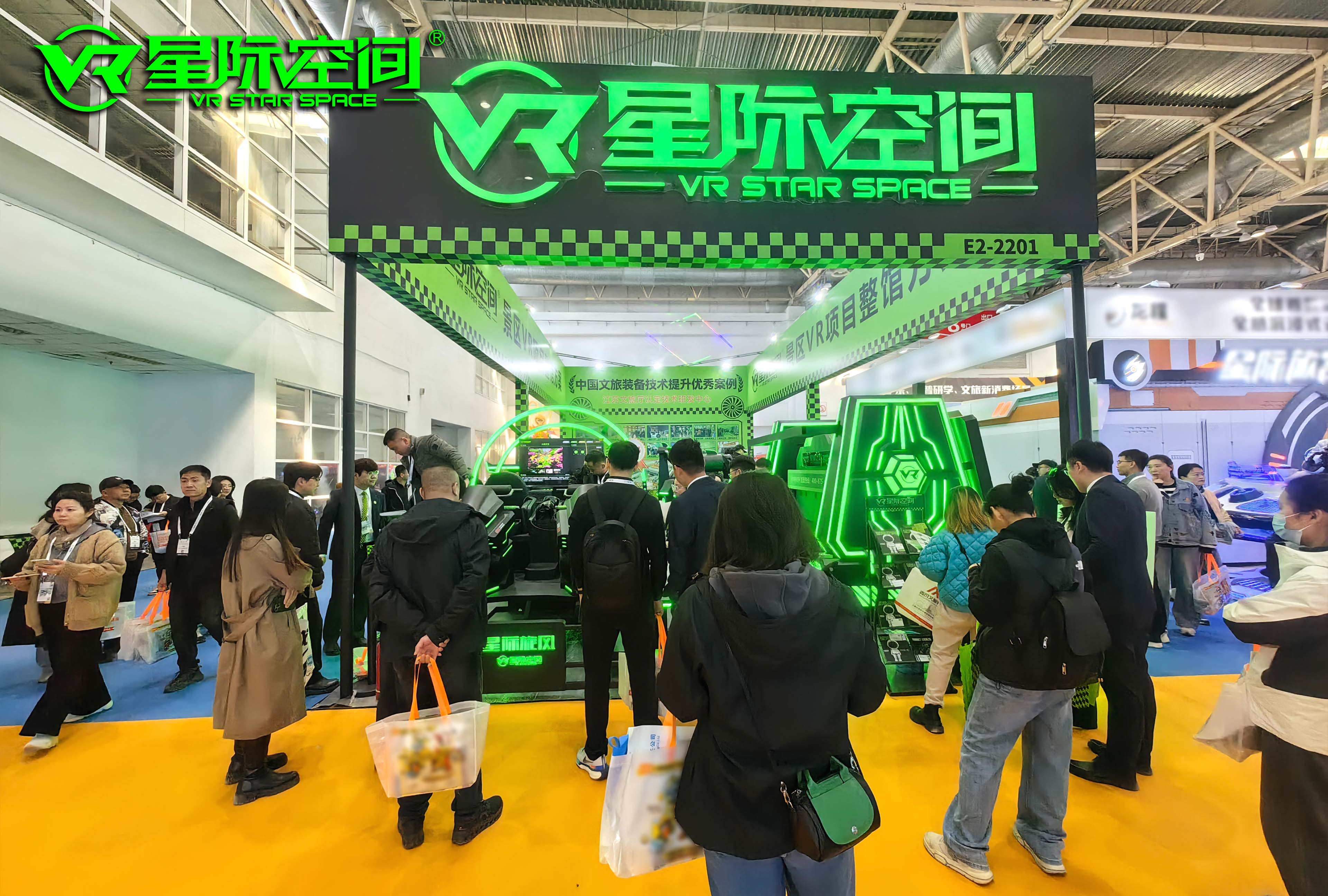 VR星际空间为什么选择的人这么多，带你一探究竟！