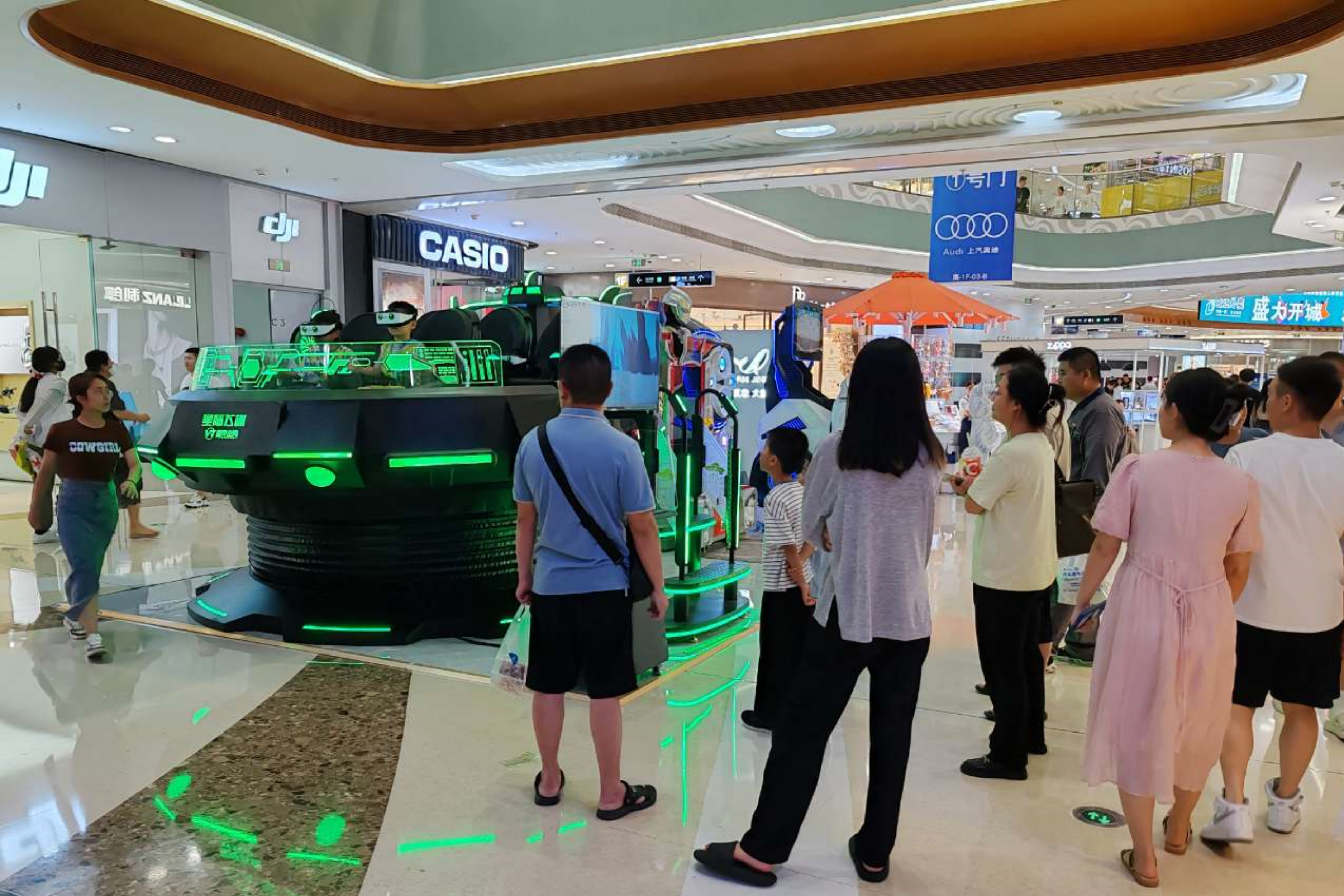 ​VR 体验馆加盟哪家强？VR 星际空间以硬核实力引领行业风口