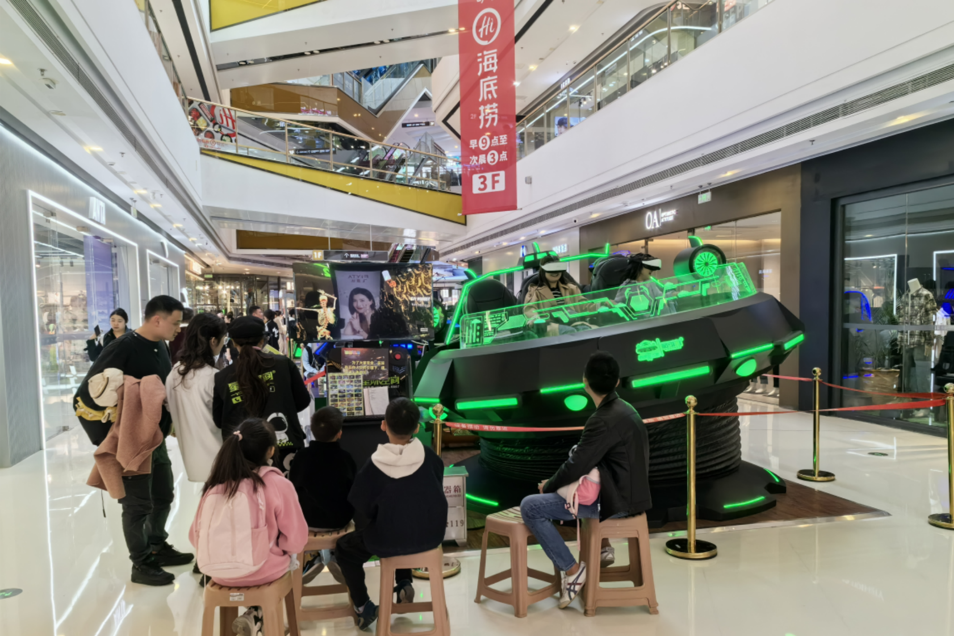 亲子 VR 娱乐新选择：VR 星际空间如何打造家庭沉浸式体验？