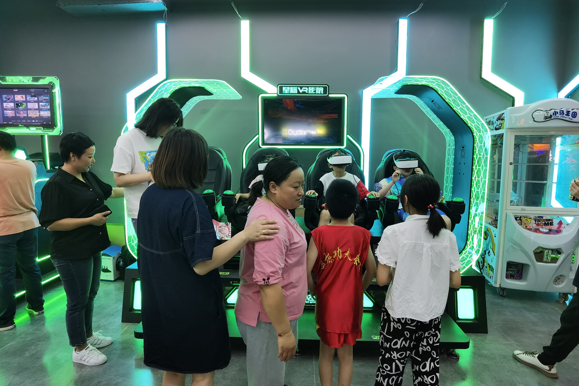 VR 设备十大品牌对比：VR 星际空间的差异化竞争之道