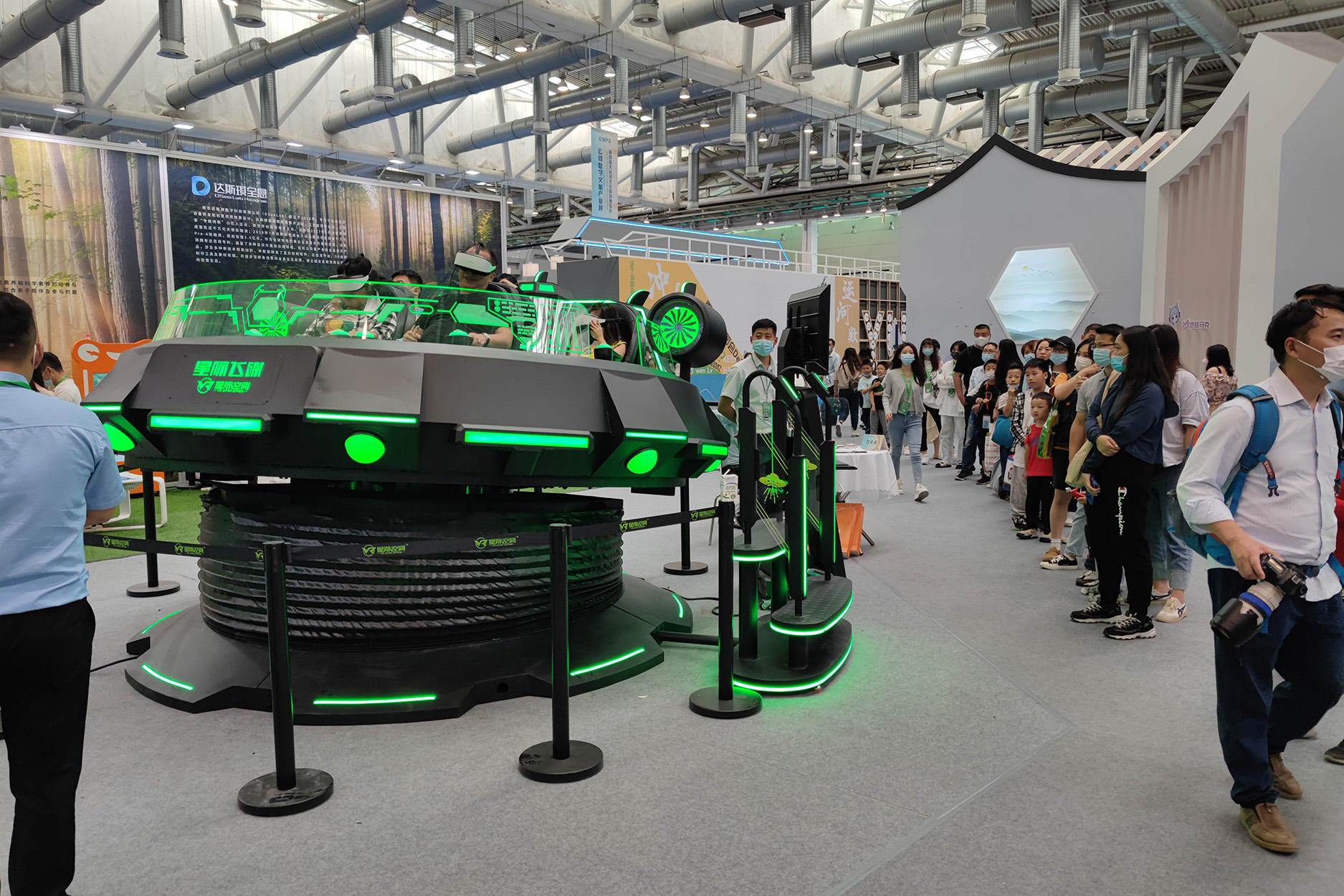 释放压力，来星际空间vr体验馆嗨玩