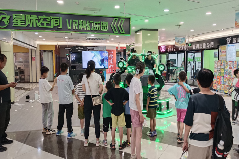 VR星际空间：打造未来娱乐新纪元