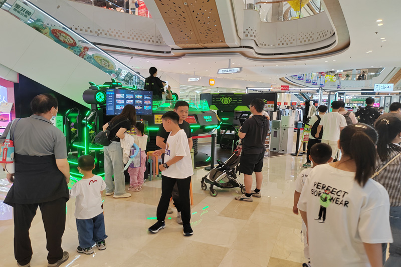 游乐场设施新视野：星际空间的 VR 应用