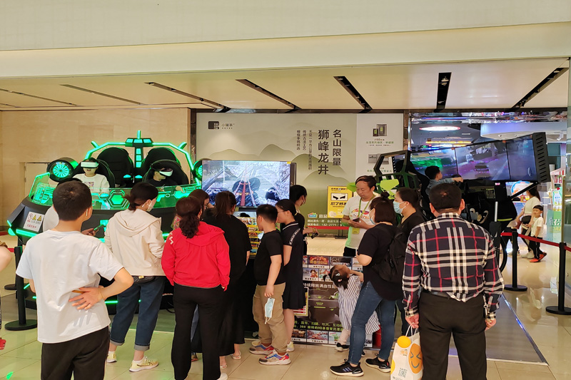 星际空间游乐未来：VR 设备的无限可能