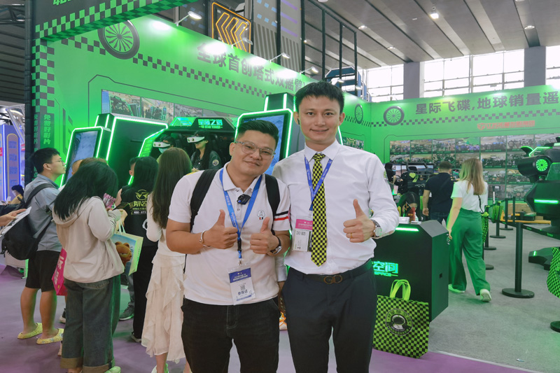技术解析：星际空间 VR 体验馆的核心组件与创新设计
