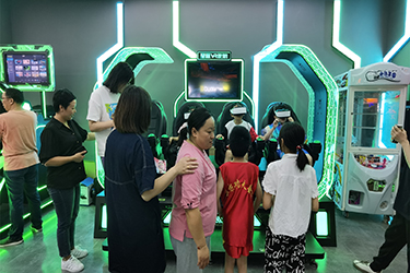 在选择VR设备时，景区应该怎样避免踩坑
