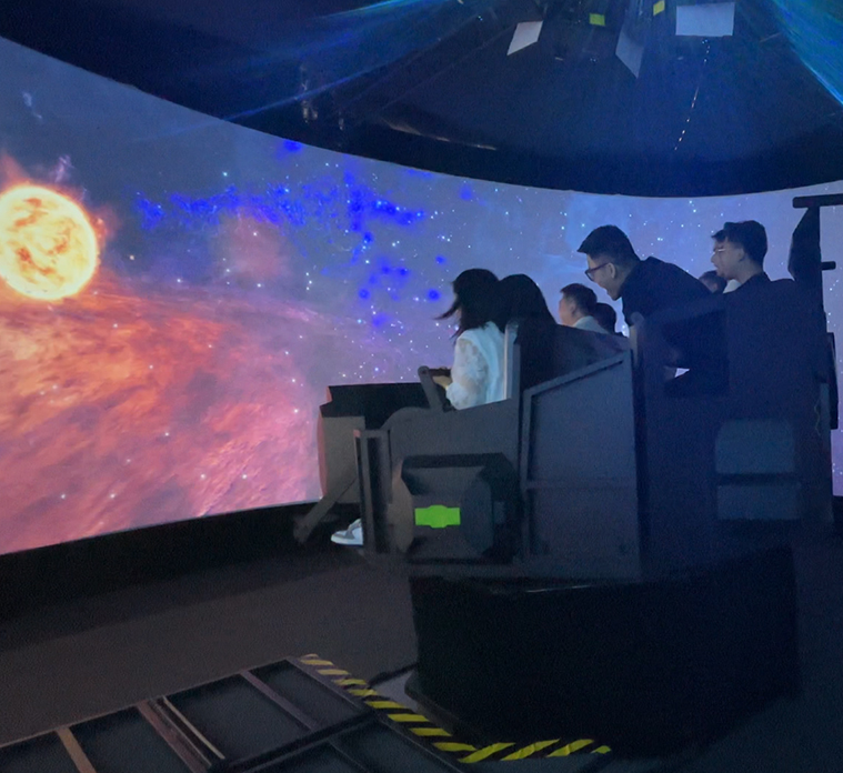 星际环幕影院