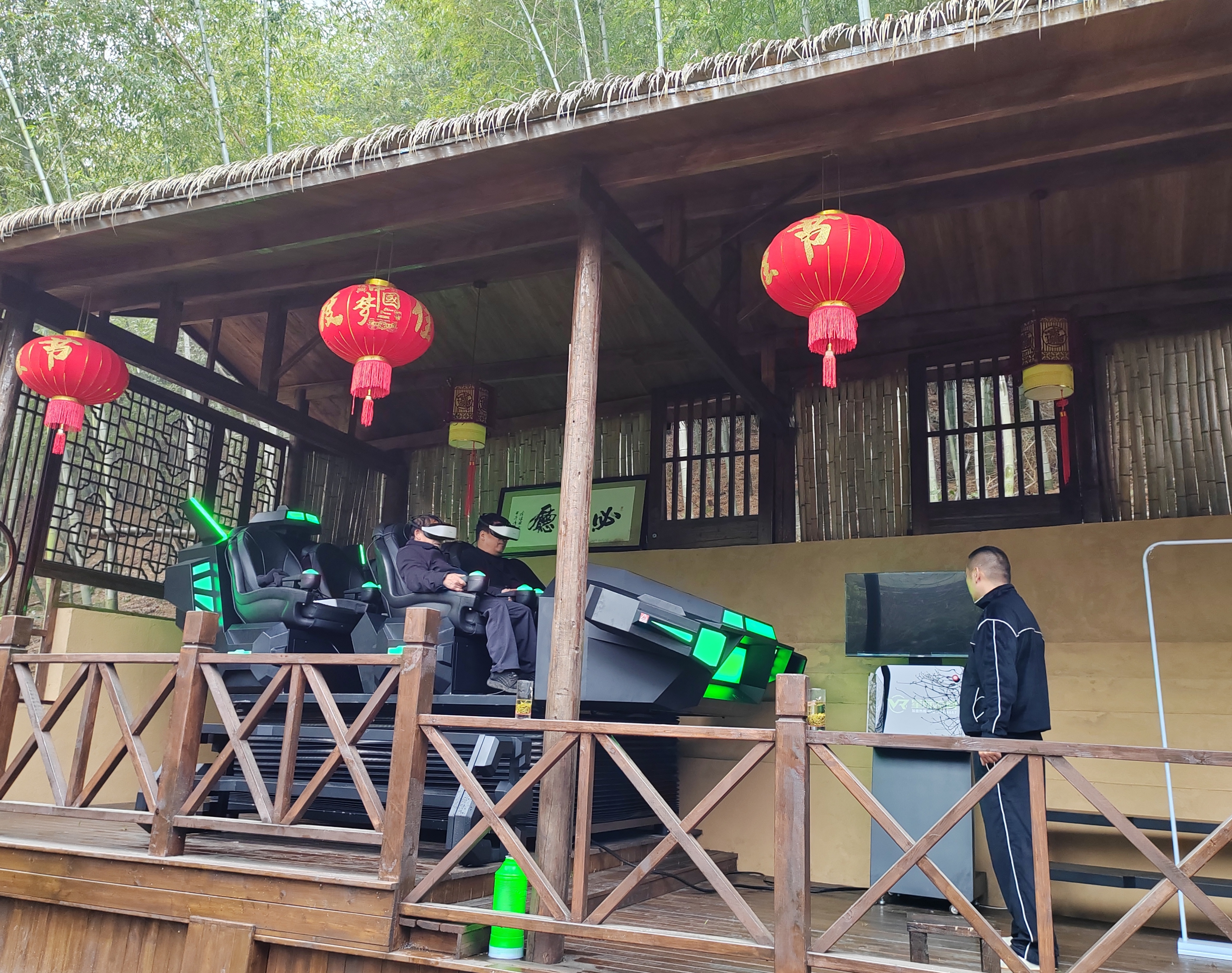 星际空间浙江宁波景区VR科幻乐园落成