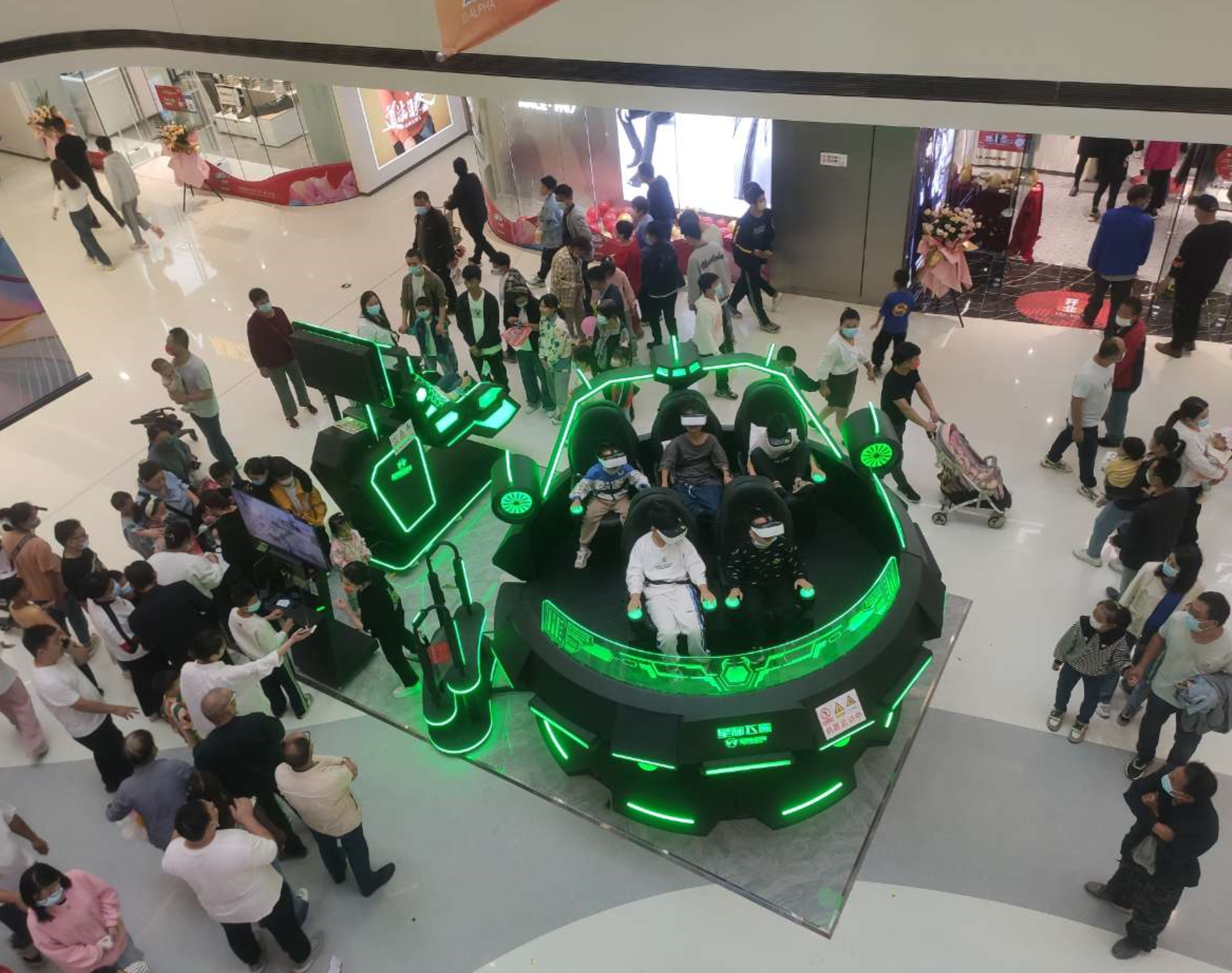 星际空间河南洛阳店火爆场景