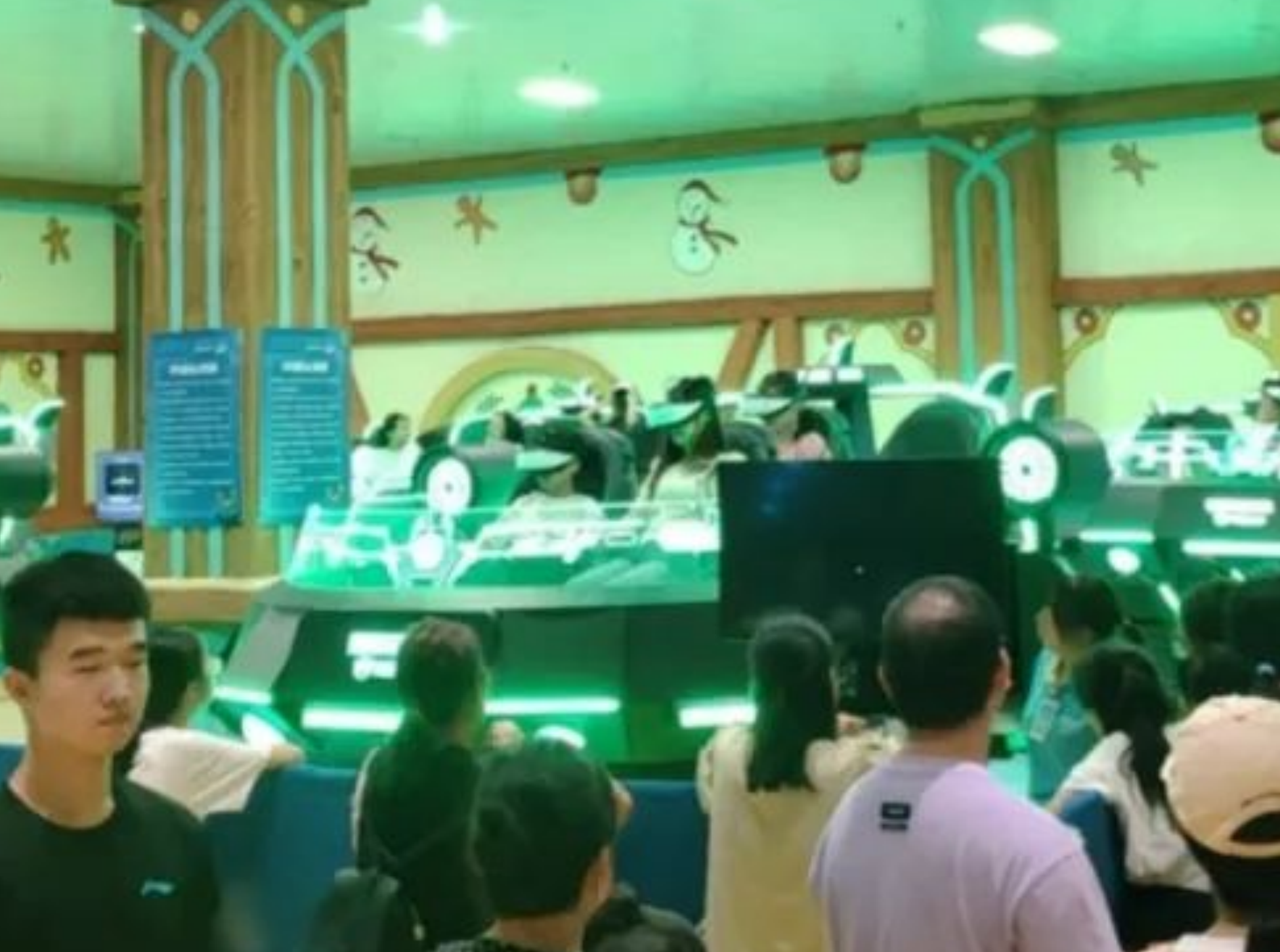 4台星际飞碟联合发力，快速消化客流才是景区赚钱的制胜硬核！